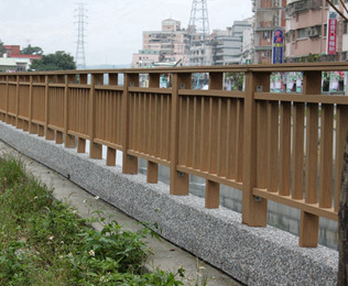绿华塑木栏杆厂家免费提供郑州塑木栏杆施工方案