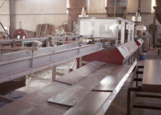 绿华科普:如何选择一个靠谱的塑木地板厂家