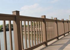 到底塑木栏杆立柱需不需要加钢衬?绿华塑木为您解答